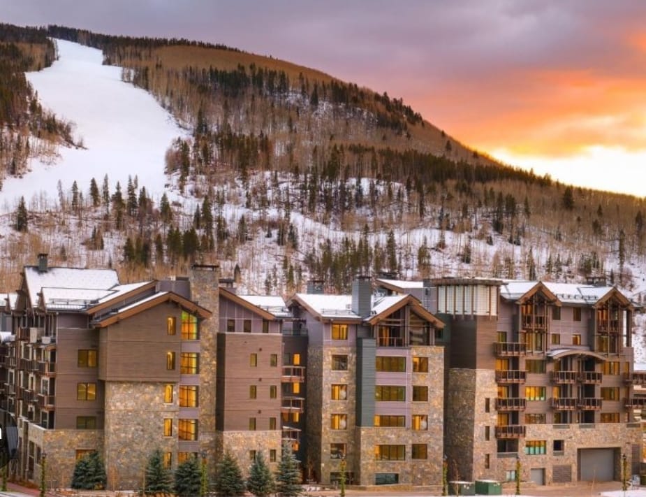 The Lion At Vail - Casas Brabur (5)